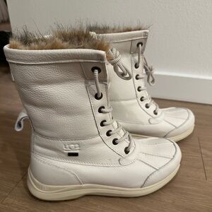 UGG ADIRONDACK III BOOT